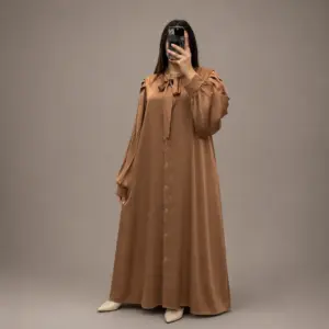 Robe Longue Nawaim avec Col à Nœud
