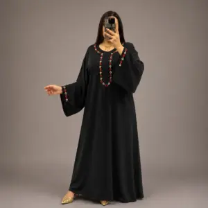 Caftan Marocain crépe rosa avec Broderie Florale