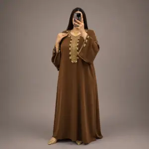 Caftan Marocain crépe rosa avec Broderie Florale