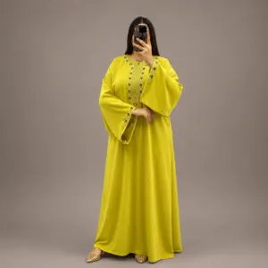 Caftan Marocain crépe rosa avec Broderie Florale