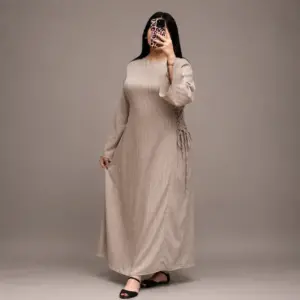 Robe Longue Plissée avec Laçage Latéral