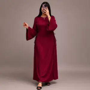 Robe Longue Plissée avec Laçage Latéral